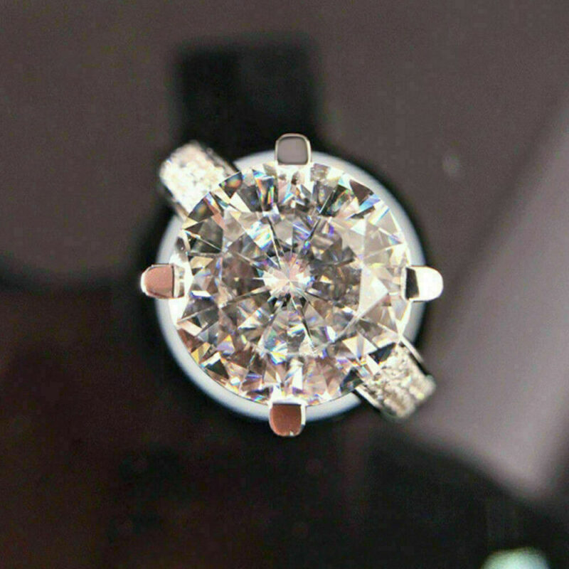 Korean version of light luxury fashion four claw flower bud simulation diamond ring engagement and proposal ring - Image 3